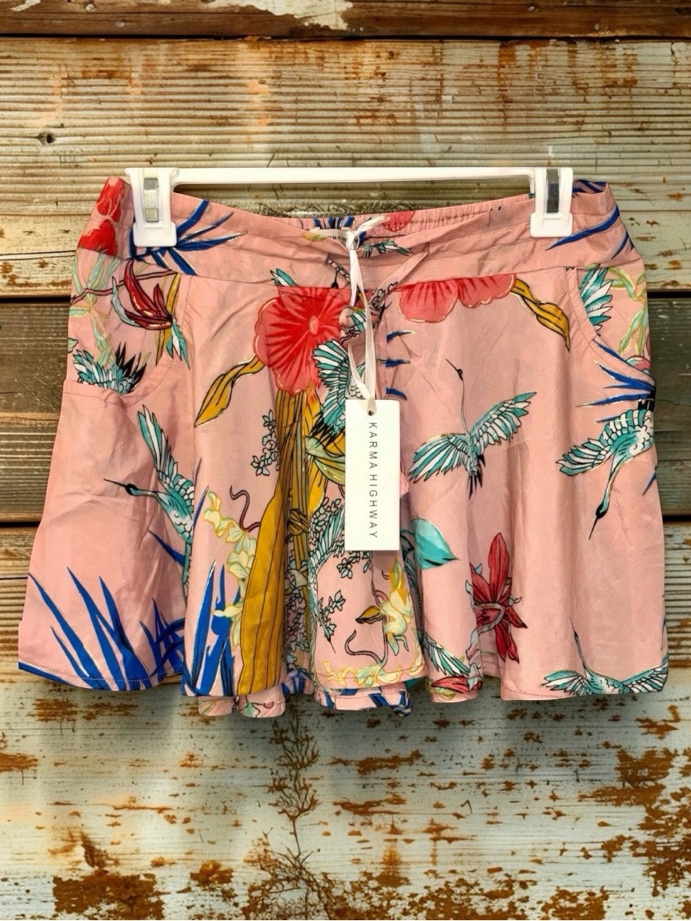 Karma Highway Boho Flowy Pull-On Shorts Pink Floral Cranes Metallic - NWT OS